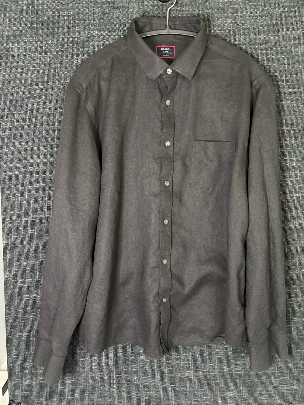 UNTUCKit Men's Button-Down Shirt in Charcoal Gray